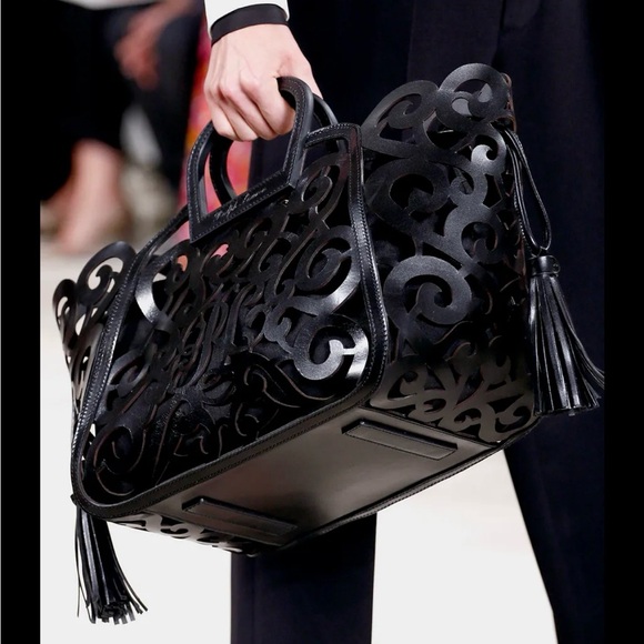 Ralph Lauren RARE Black lasercut scroll leather bag - Picture 1 of 16